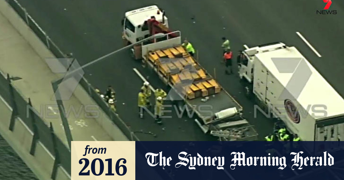 Video Fatal accident on Gateway Bridge
